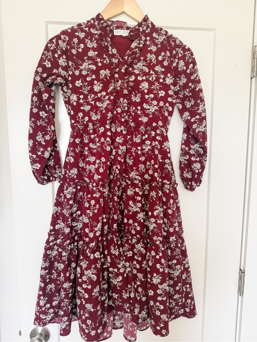 Ivy City Co Mini Lisabeth Burgundy and White Floral Tiered Midi Dress